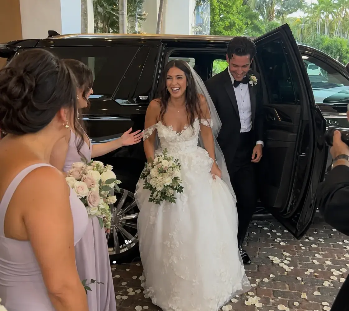 wedding-arrival